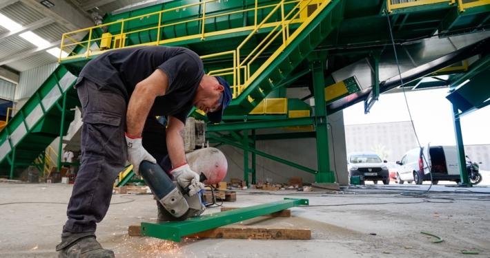 b1527989c1463a2298e280a5072ea667c6df45b0b254989ed1fbf2182f1d995d